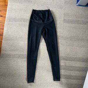 Old Navy Active Go-Dry Dark Shimmer Leggings